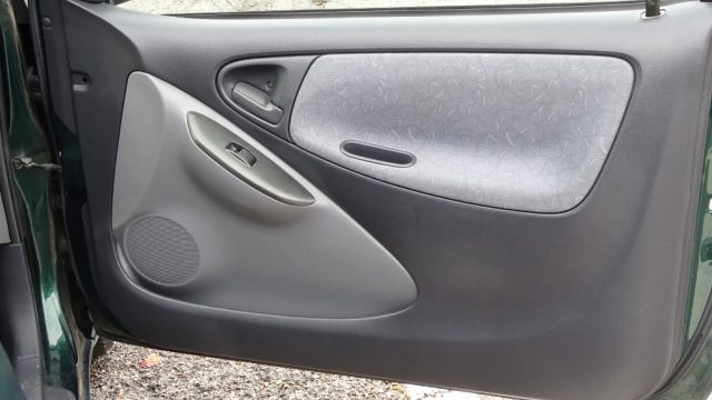 TOYOTA Yaris usata 45