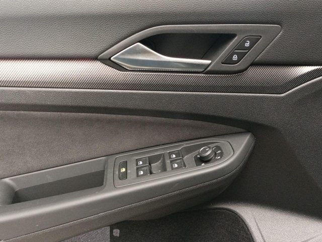 VOLKSWAGEN Golf usata, con Park Distance Control