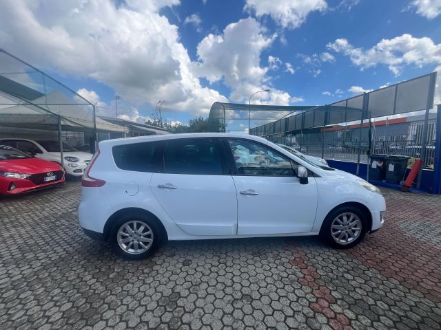RENAULT Scenic usata, con USB