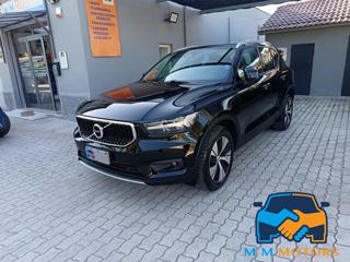 VOLVO XC40 T2 Geartronic Momentum Pro