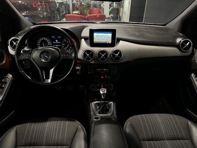 MERCEDES-BENZ B 200 usata, con Climatizzatore
