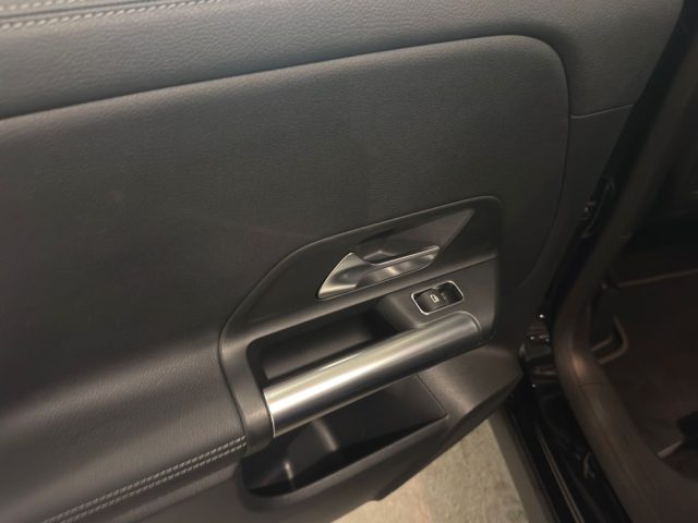 MERCEDES-BENZ GLA 200 usata, con Cruise Control