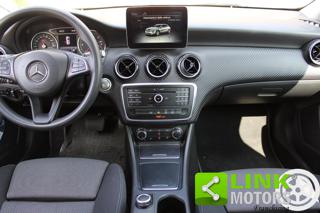 MERCEDES-BENZ GLA 180 usata, con Telecamera per parcheggio assistito