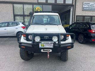TOYOTA Land Cruiser usata 1
