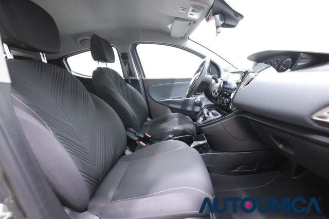 LANCIA Ypsilon usata 38