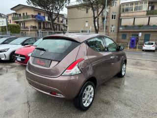 LANCIA Ypsilon usata, con Autoradio