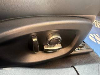 JAGUAR XE usata, con Fari Xenon