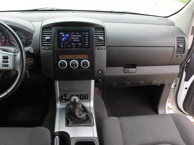 NISSAN Navara usata, con USB