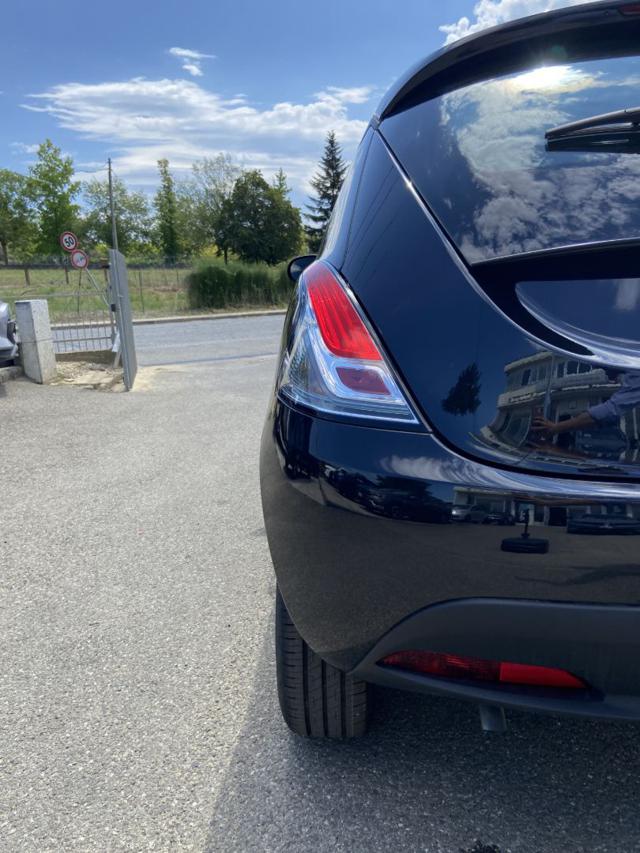 LANCIA Ypsilon usata, con Airbag testa