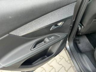 PEUGEOT 3008 usata, con USB