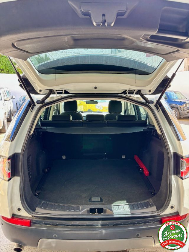 LAND ROVER Discovery Sport usata, con Vetri oscurati