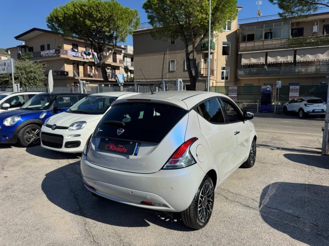LANCIA Ypsilon usata, con Boardcomputer