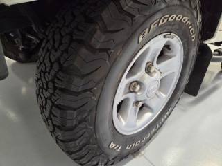 LAND ROVER Defender usata 16