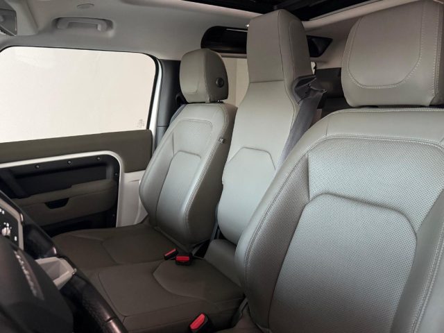 LAND ROVER Defender usata, con Fendinebbia