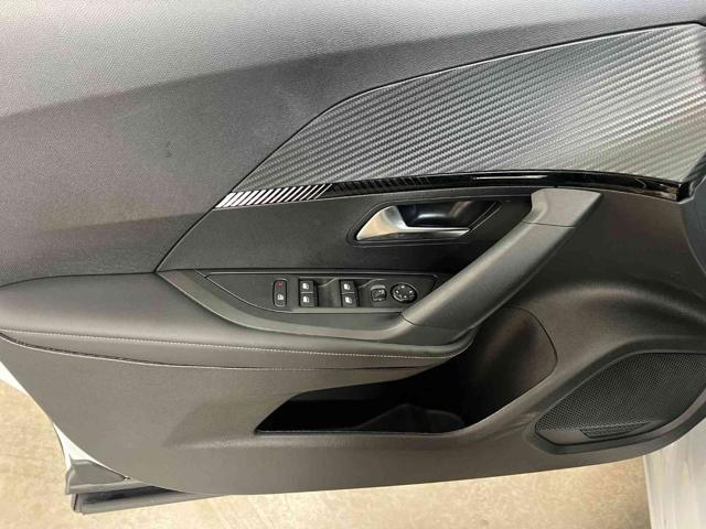 PEUGEOT 2008 usata, con Controllo automatico clima