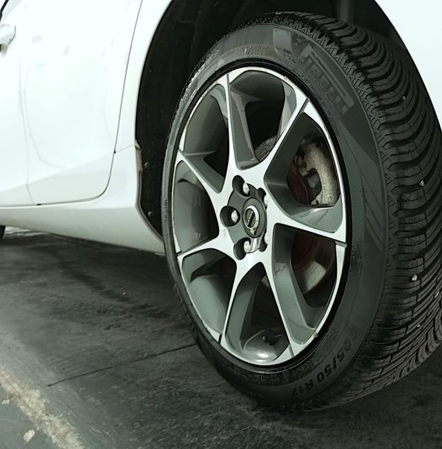 VOLVO V40 usata, con Start/Stop Automatico