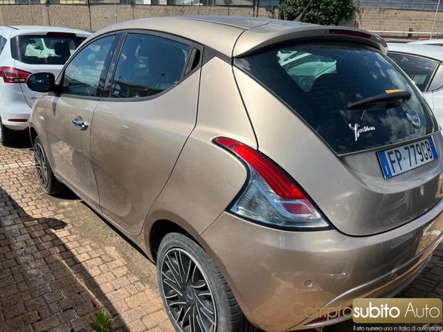 LANCIA Ypsilon usata, con Airbag