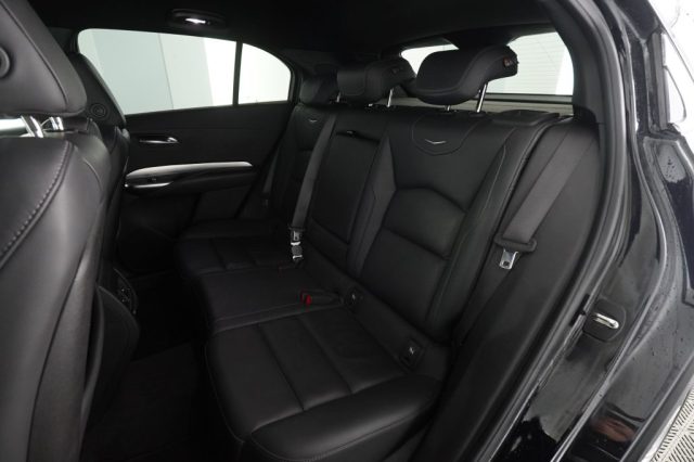 CADILLAC XT4 usata 10