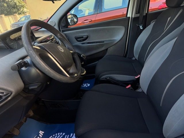 LANCIA Ypsilon usata 8