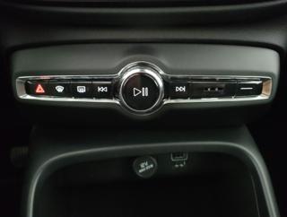 VOLVO XC40 usata, con Touch screen