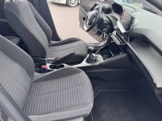 PEUGEOT 208 usata, con Touch screen