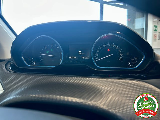 PEUGEOT 2008 usata, con Vetri oscurati