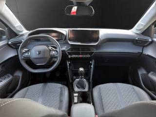 PEUGEOT 208 usata, con Sedile posteriore sdoppiato