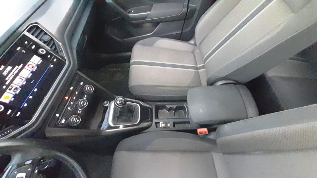 VOLKSWAGEN T-Roc usata, con Apple CarPlay
