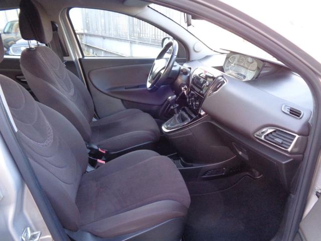 LANCIA Ypsilon usata, con ESP
