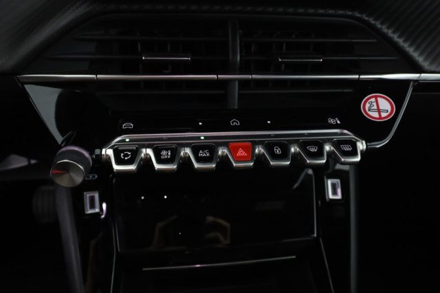 PEUGEOT 2008 usata 11