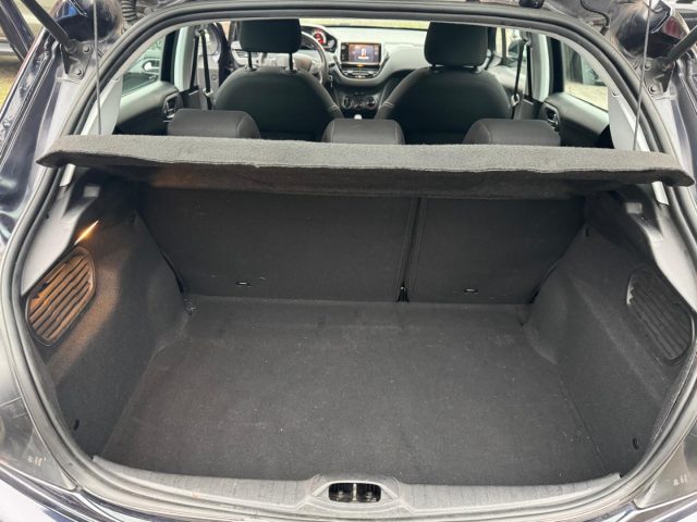 PEUGEOT 208 usata, con USB