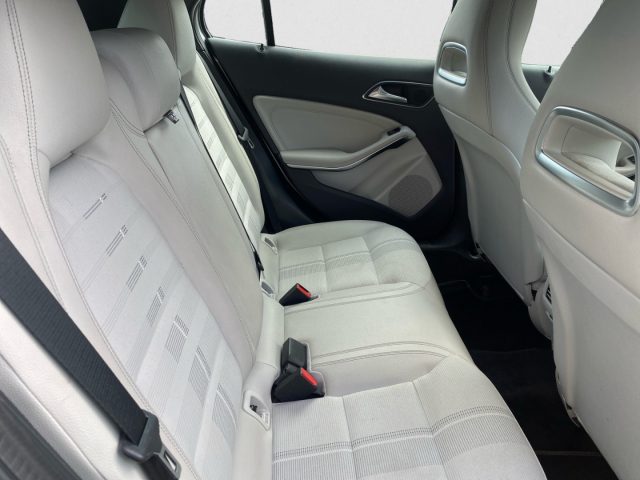 MERCEDES-BENZ GLA 220 usata, con ESP