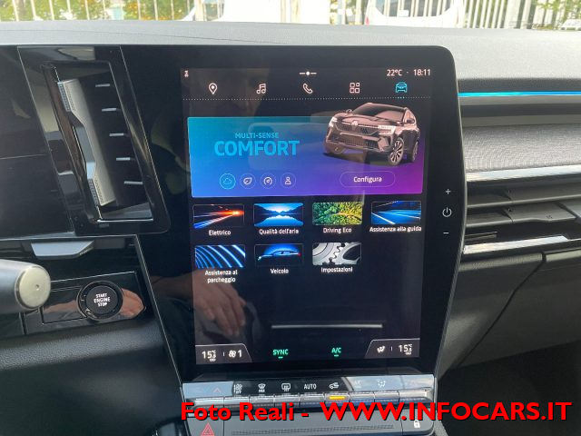 RENAULT Austral usata, con Park Distance Control