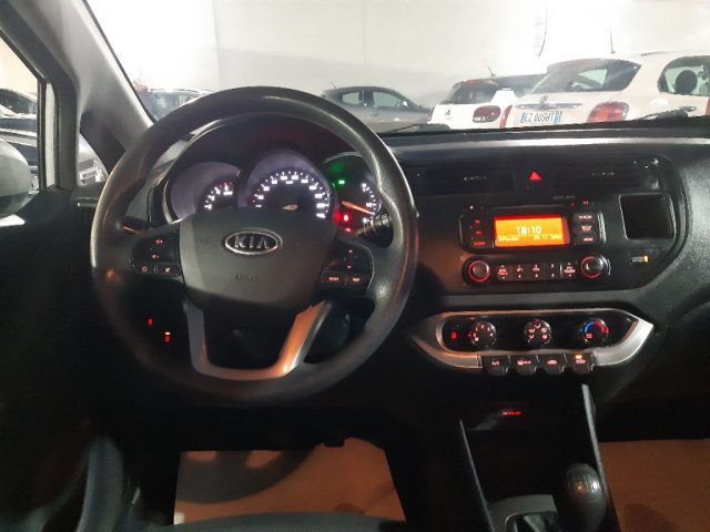 KIA Rio usata, con Autoradio
