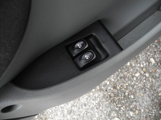 RENAULT Kangoo usata 25