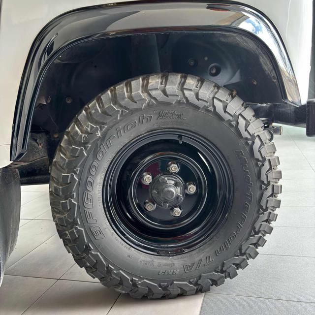 LAND ROVER Defender usata, con Cronologia tagliandi