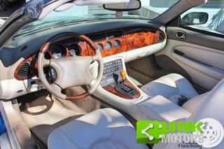 JAGUAR XK8 usata, con Volante multifunzione