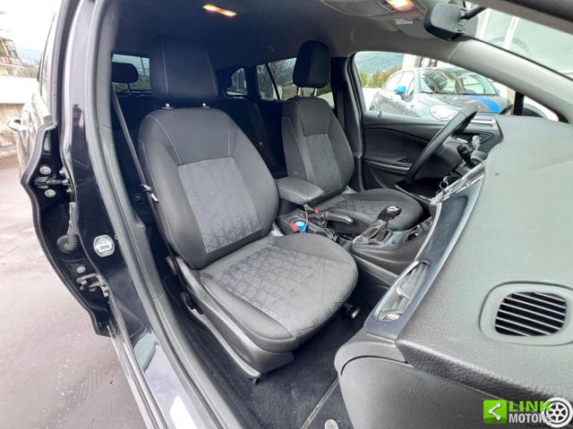 OPEL Astra usata, con USB