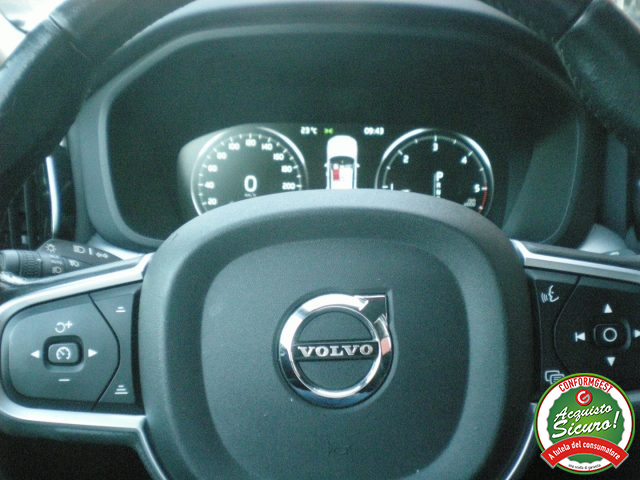 VOLVO XC60 usata 17