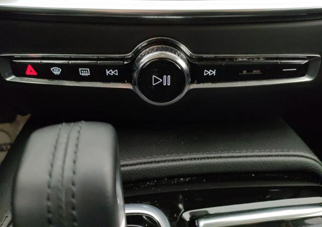 VOLVO V60 usata, con Portellone posteriore elettrico