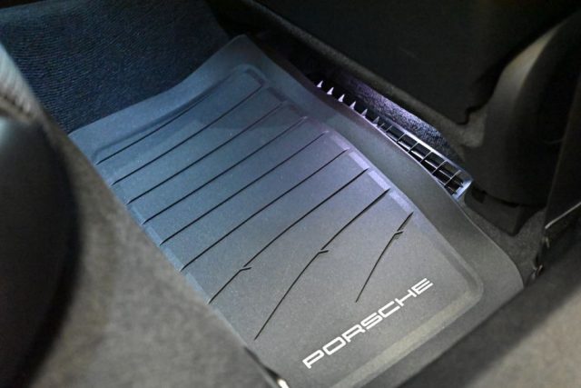 PORSCHE Taycan usata 67