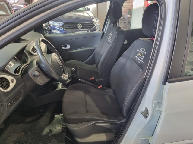 RENAULT Clio usata, con Autoradio