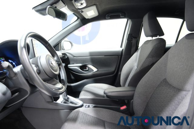 TOYOTA Yaris Cross usata, con Fari LED