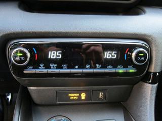 TOYOTA Yaris usata, con Start/Stop Automatico