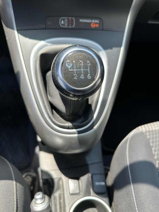 TOYOTA Verso usata 22
