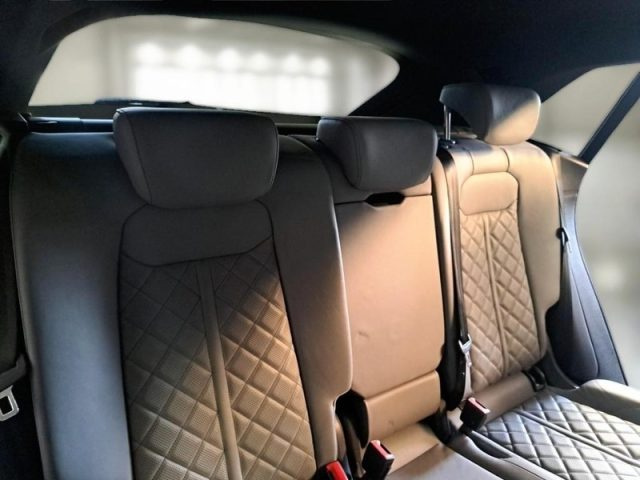 AUDI Q8 usata, con Interni in pelle