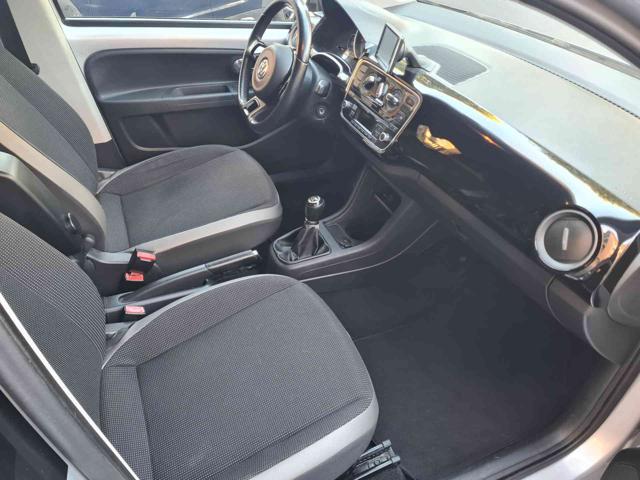 VOLKSWAGEN up! usata, con ESP