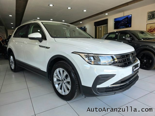 VOLKSWAGEN Tiguan usata, con Airbag laterali