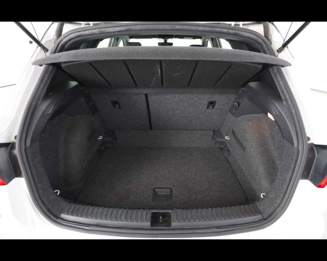 SEAT Arona usata, con Sedile posteriore sdoppiato