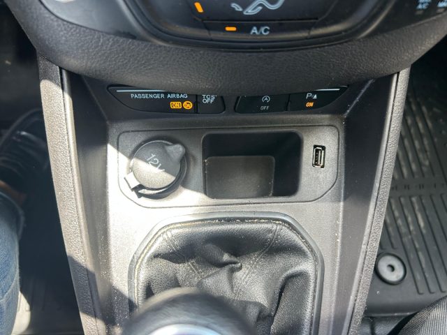 FORD Transit Courier usata, con Fendinebbia